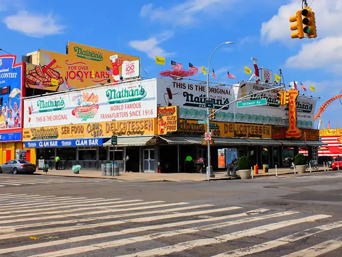 O que fazer em Coney Island - Nathan's Hot Dog
