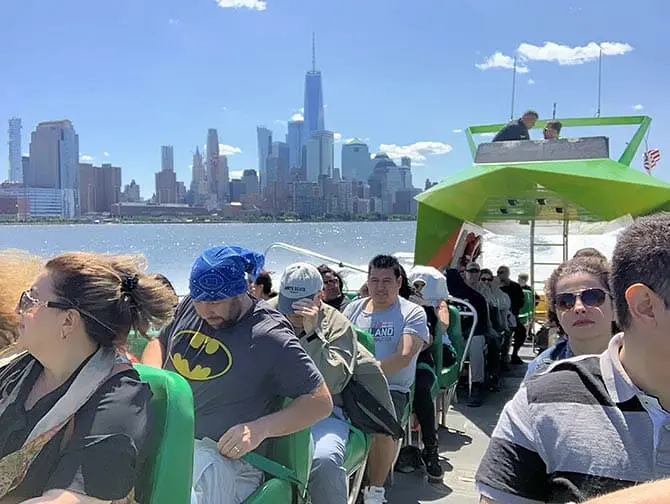 Passeio de Lancha Circle Line The Beast em Nova York - Lancha
