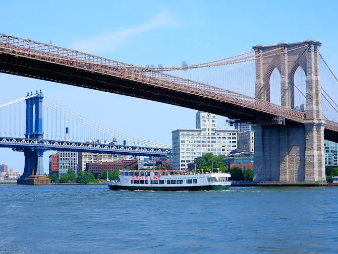Passeio de barco Landmarks