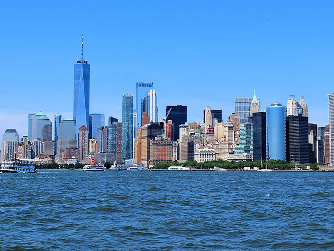 Passeio de Barco Circle Line Liberty - Linha do horizonte
