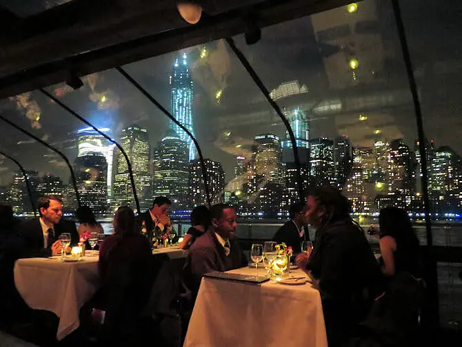 Passeio de barco com jantar no Bateaux em Nova York - Janelas