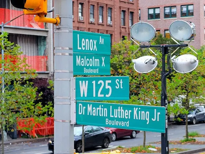 O que fazer em Harlem - Placas