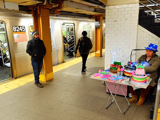 Metrô em Nova York - Plataforma do metrô