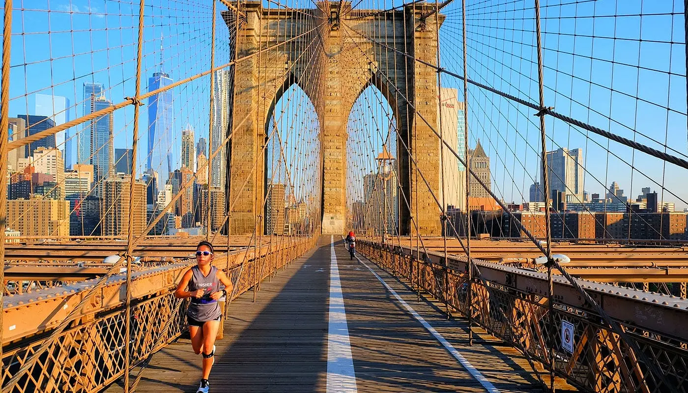 Brooklyn Bridge em Nova York - Correndo