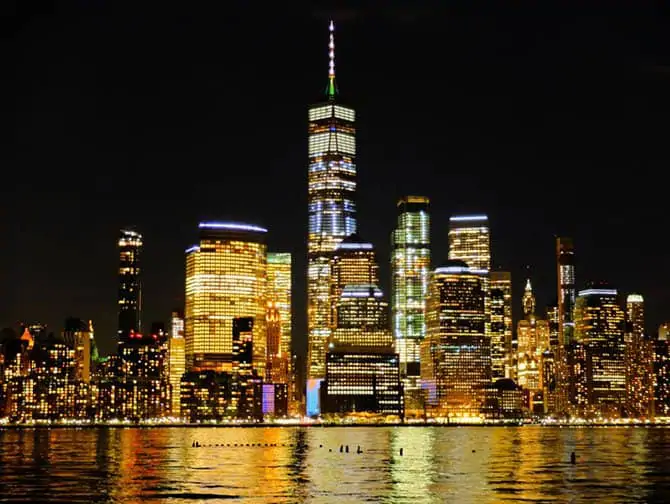 Freedom Tower/One World Trade Center - Noite