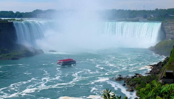 Passeio de Nova York para o Canadá - Niagara Falls