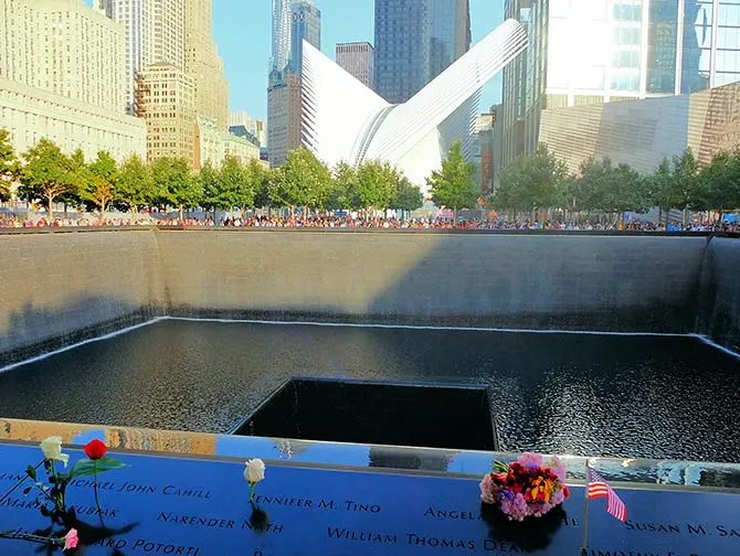 Memorial 11 de Setembro em Nova York - Rosas