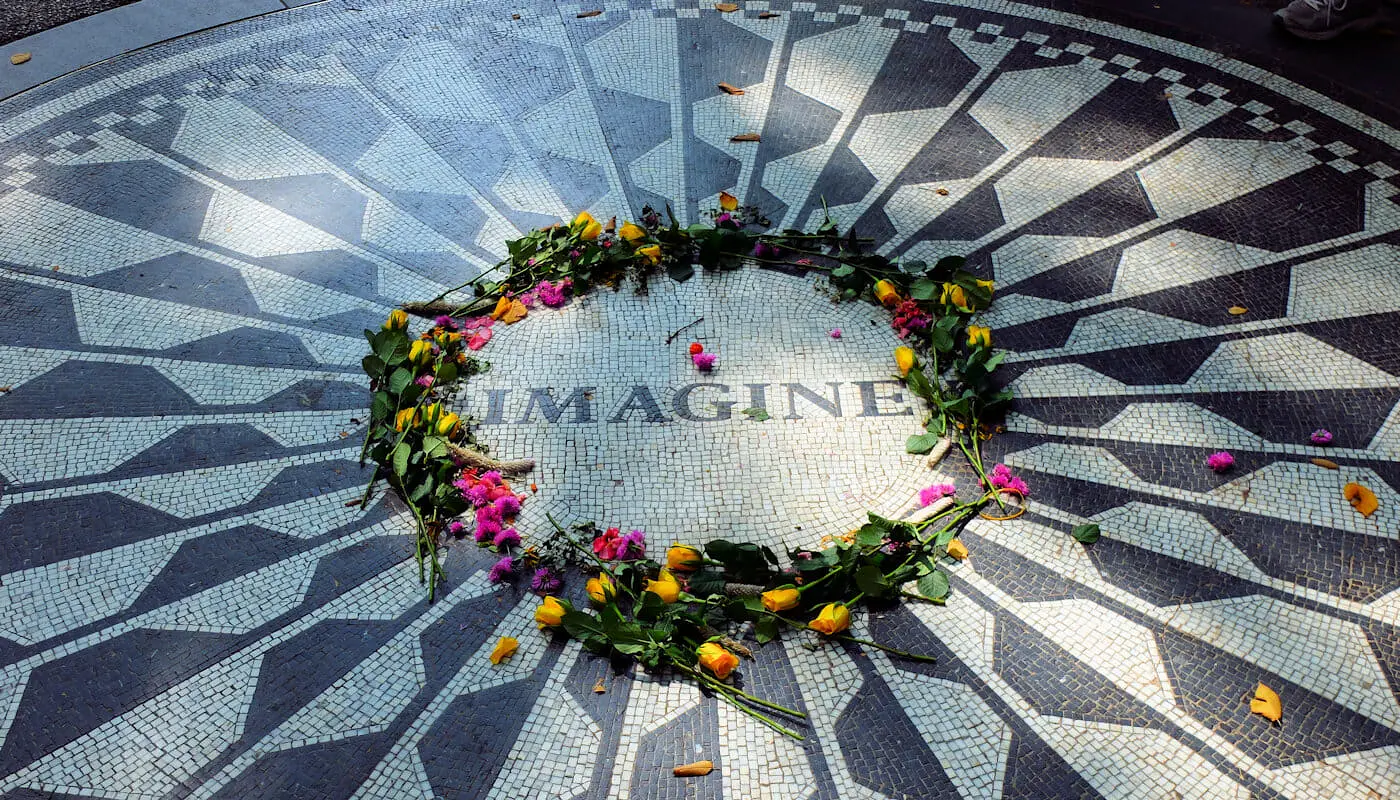 Central Park em Nova York - Strawberry Fields