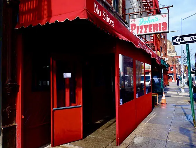 Melhor Pizza de Nova York - John's Pizzeria da Bleecker Street