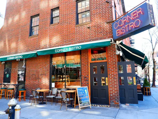 Melhores hamb&uacute;rgueres de Nova York - Corner Bistro