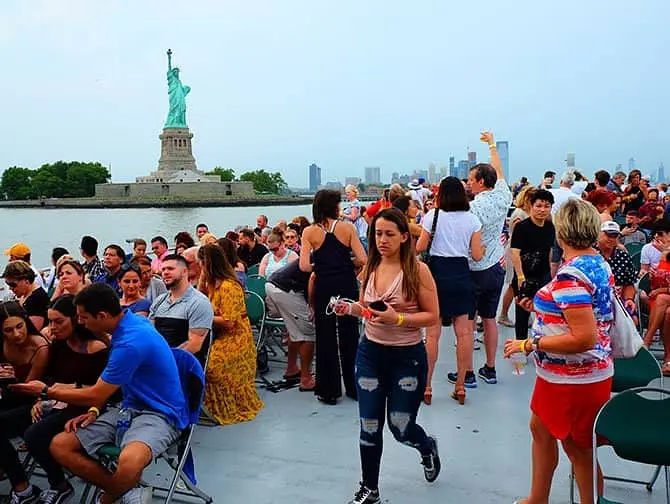 4 de Julho em Nova York - Cruzeiro Fogos de Artifício