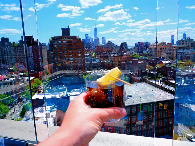 Bares em Cobertura em Nova York - Vista do Gansevoort Hotel