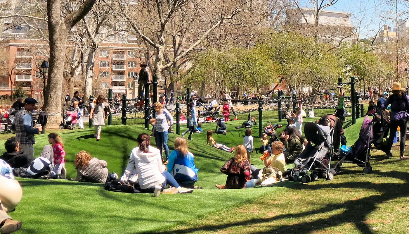 Playgrounds em Nova York - Washington Square Playground