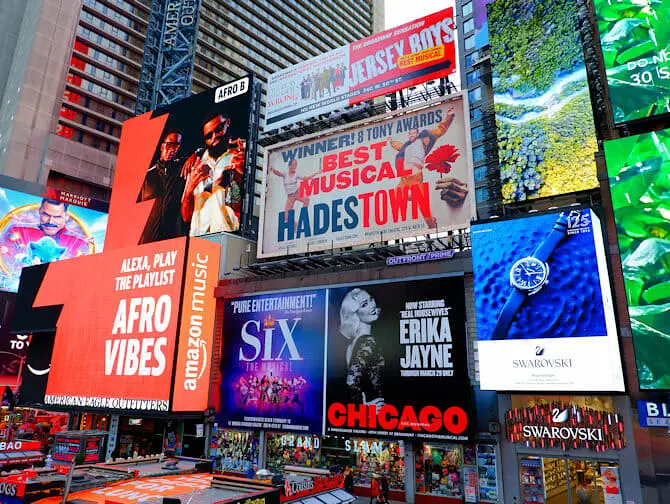Excursao por Nova York em Portugues Times Square