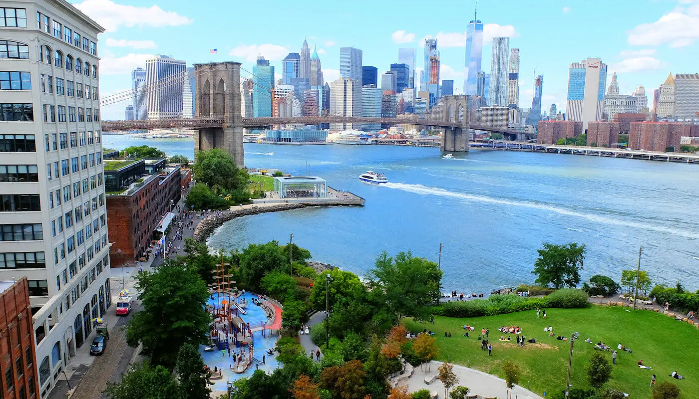 Playgrounds em Nova York - Main Street Playground