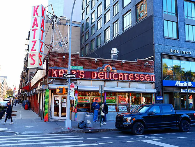 O que fazer em Lower East Side - Katz's Deli