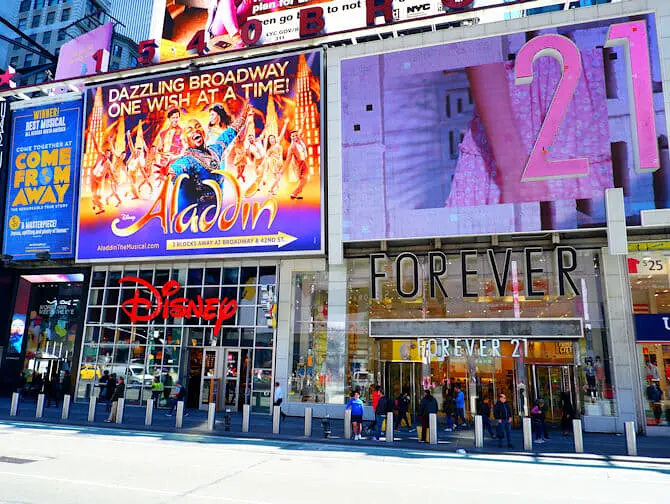 O que fazer no Theater District - Forever21