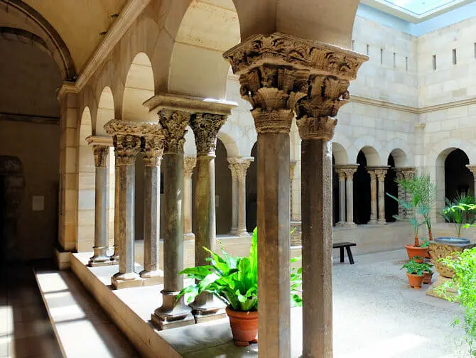 The Met Cloisters em Nova York - Arquitetura