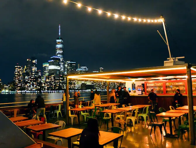 Cruzeiro-Jantar pelo Hudson River em Nova York