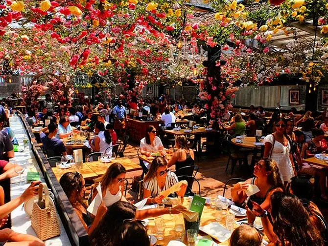 Restaurantes em Nova York - Terraço na cobertura do Birreria