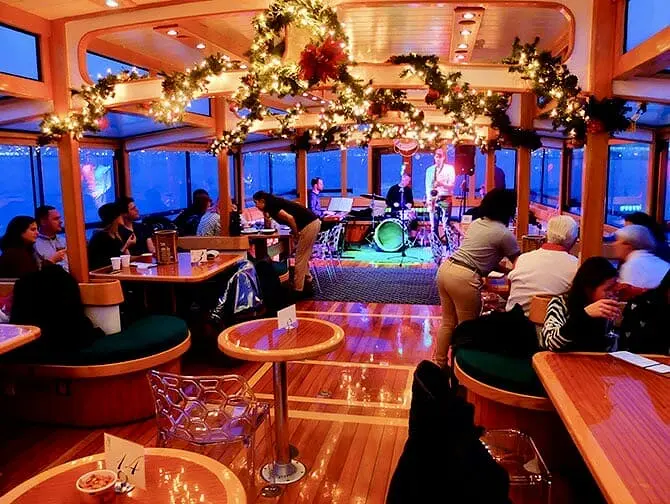 Passeio de Barco Natalino em Nova York