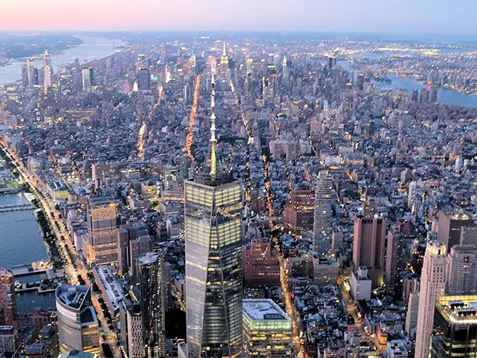 Passeio de helicóptero noturno em Nova York - Freedom Tower