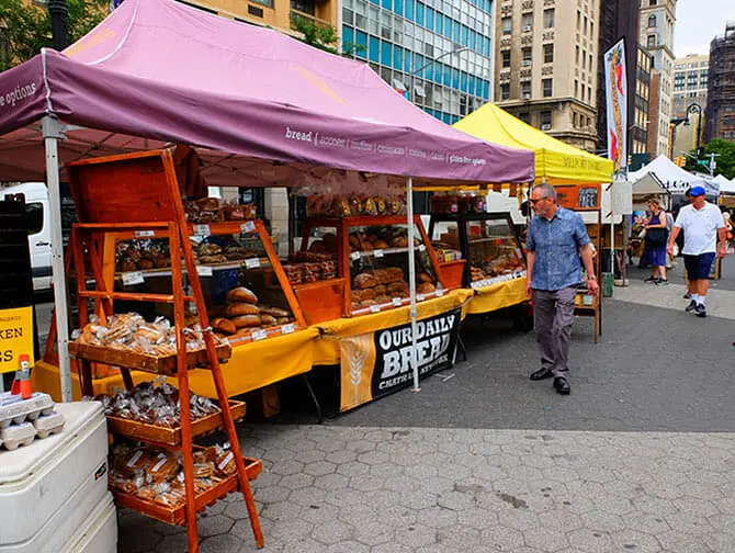 Viagem sustentável a Nova York - Pães no Union Square Greenmarket