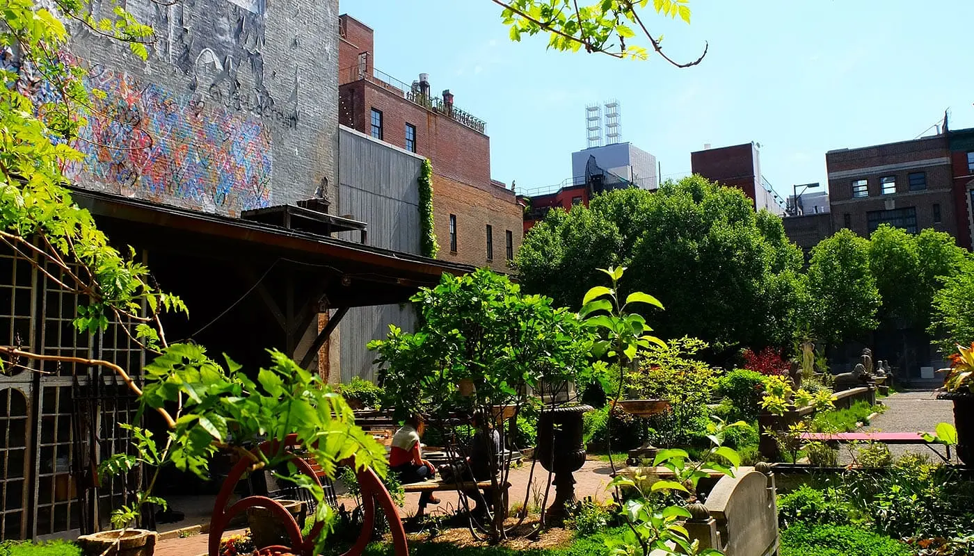 Os parques de Nova York - Elizabeth Street Garden