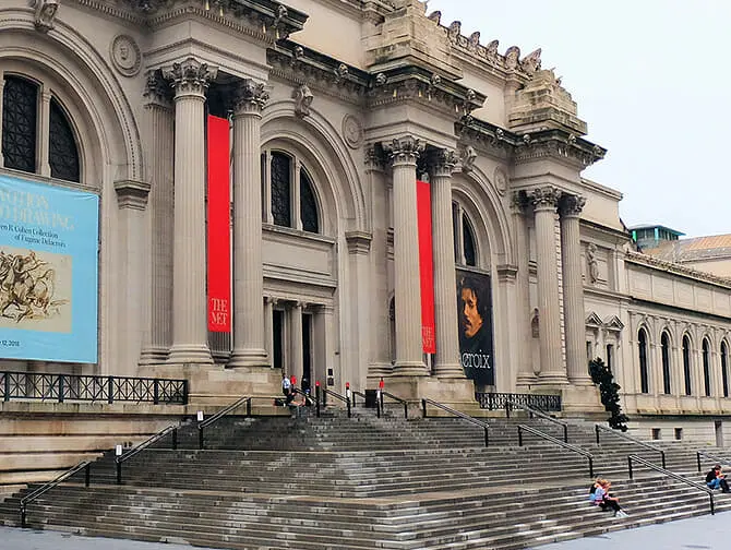 Locações de Filmes em Nova York - Gossip Girl Escadaria do Met
