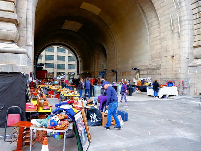 Mercados de pulga em Nova York - Dumbo Flea Market