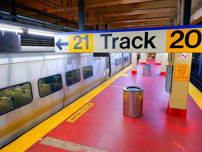 Long Island Rail Road (LIRR) em Nova York - Plataforma