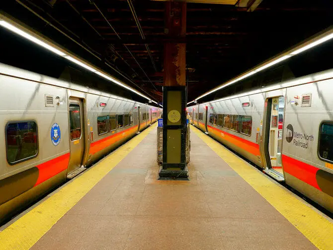 Metro-North Railroad em Nova York - Plataforma