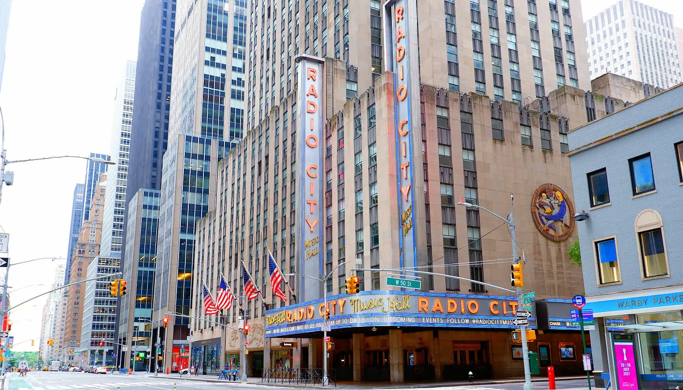 Radio City Music Hall em Nova York - Exterior do Teatro