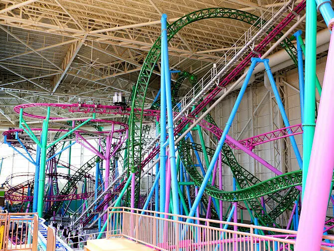 Ingressos para Parque de diversões Nickelodeon Universe perto de Nova York - Montanha-russa