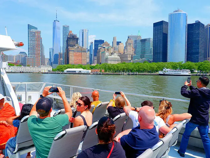Circle Line: passeio de barco Liberty Super Express (50 min) – Horizonte