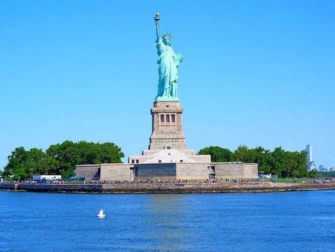 Circle Line: passeio de barco Liberty Super Express (50 min) - Estátua da Liberdade