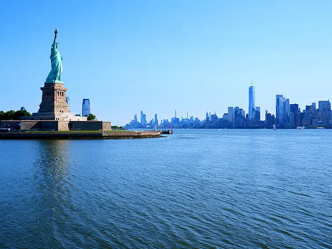 Circle Line: passeio de barco Liberty Super Express (50 min)