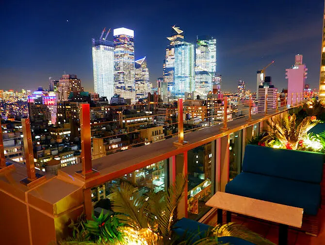 Melhores Rooftop Bars em Nova York 5 o Clock Somewhere Bar