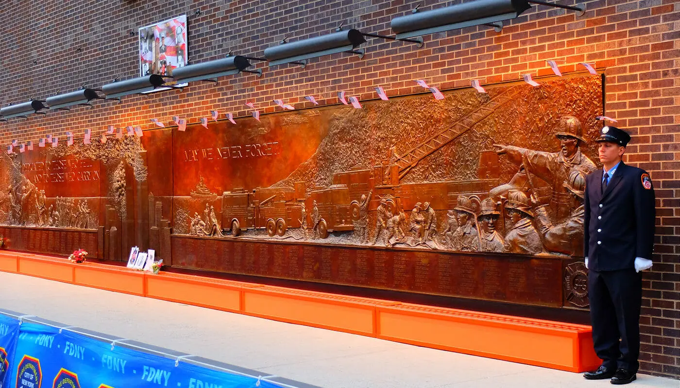 911 Memorial in New York FDNY - Muro Memorial