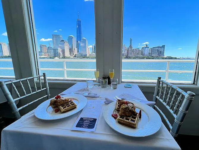 Brunch Cruise in New York - Mesa