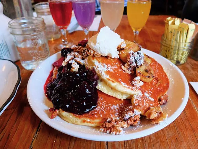 Café da manhã em Nova York - Dentro do Bubby's