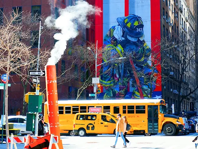 Por que sai fumaça dos bueiros de Nova York? - Ruas