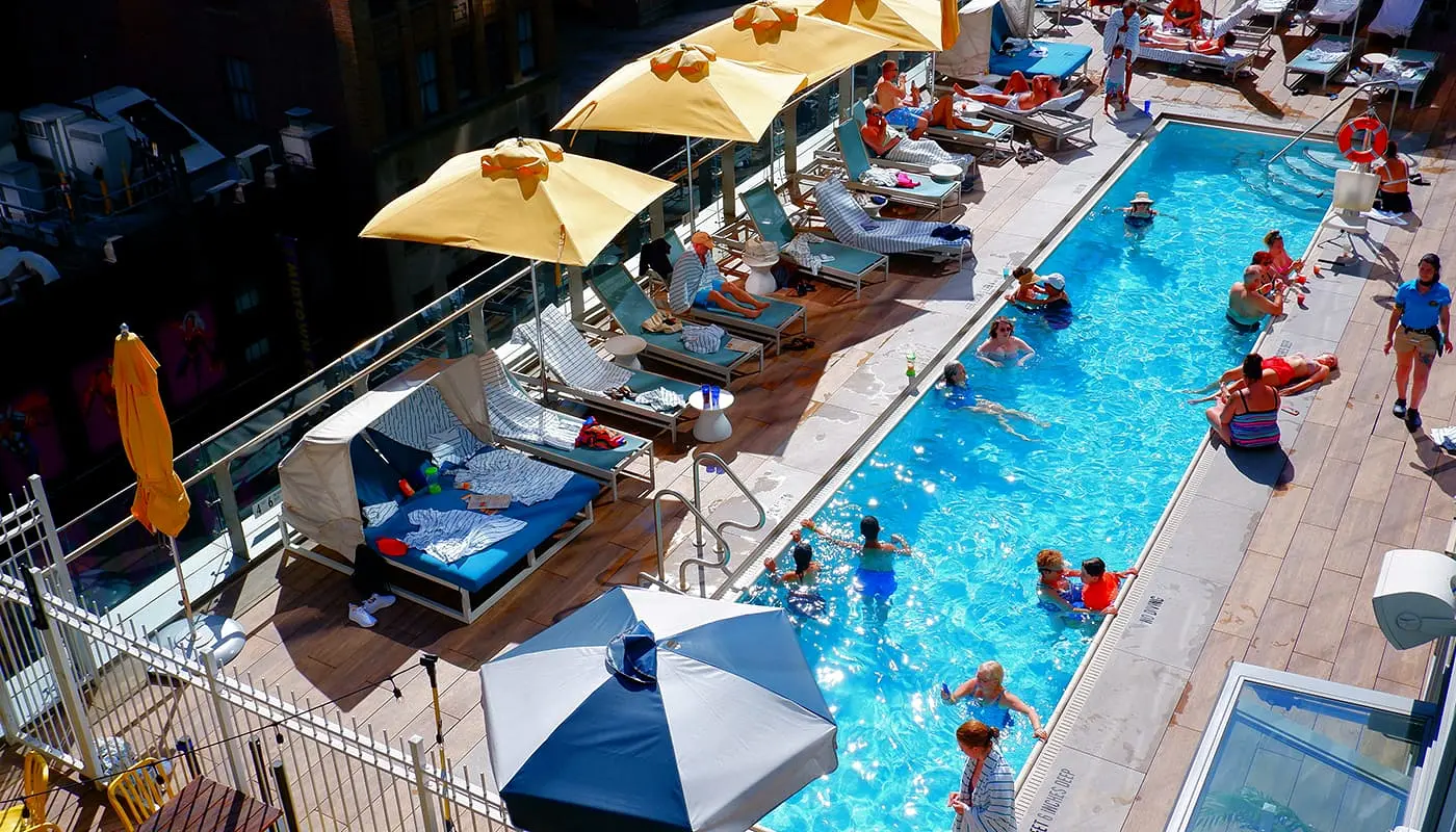 Hotéis com piscina em Nova York - Margaritaville Resort Times Square