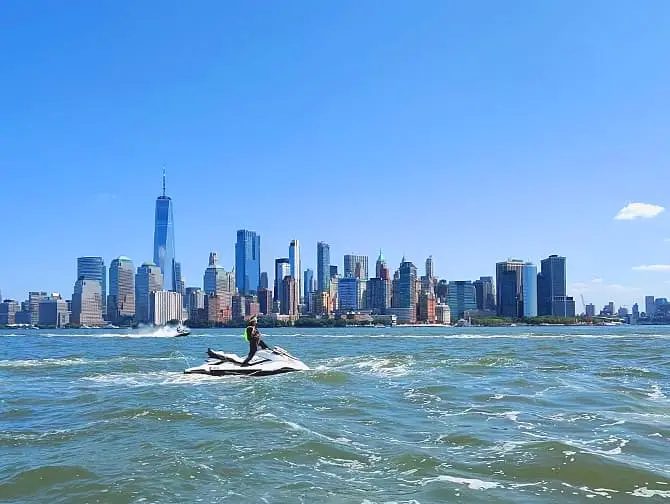 Jet Ski em Nova York - Skyline