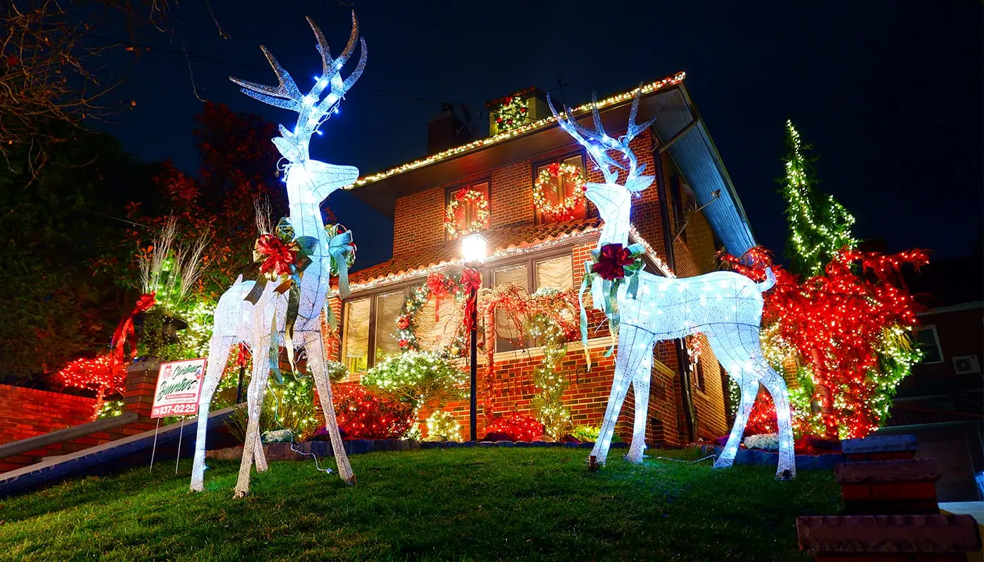 Excursão por Dyker Heights Christmas Lights - Casa decorada com luzes
