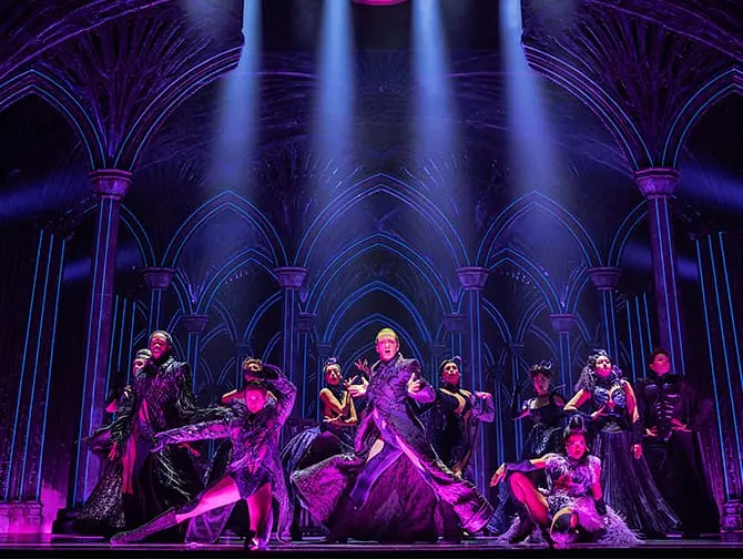 Ingressos para Death Becomes Her na Broadway - atuação