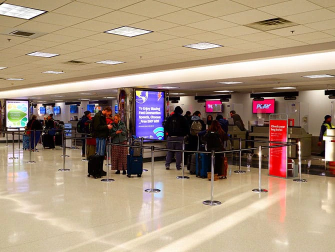 New York Stewart International Airport (SWF) - Embarque