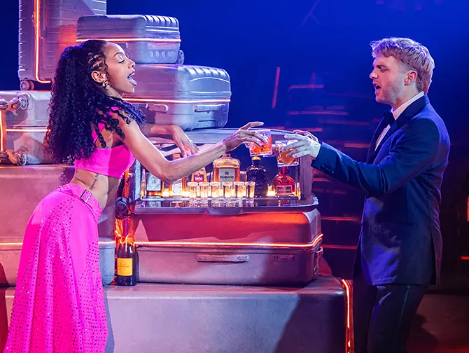 Ingressos para Two Strangers (Carry a Cake Across New York) na Broadway - Musicais 