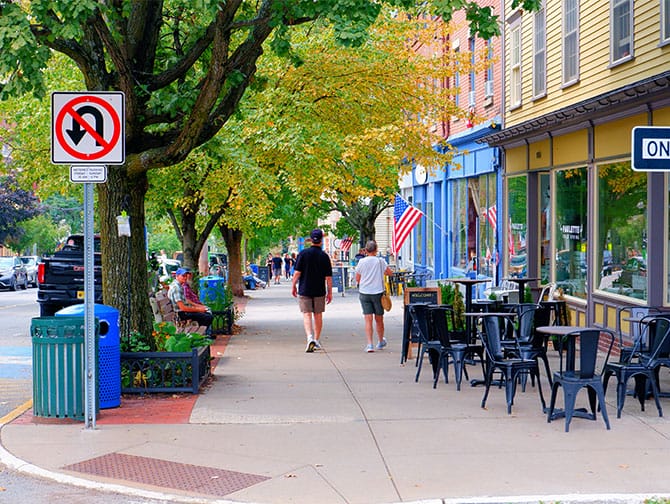Pequena Cidade Americana: viagem de um dia para Cold Spring perto de Nova York - Rua principal