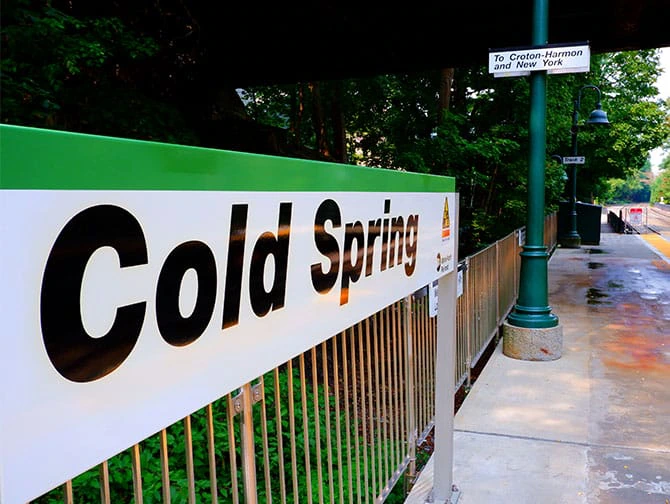 Pequena Cidade Americana: viagem de um dia para Cold Spring perto de Nova York - Pegue o trem para Cold Spring
